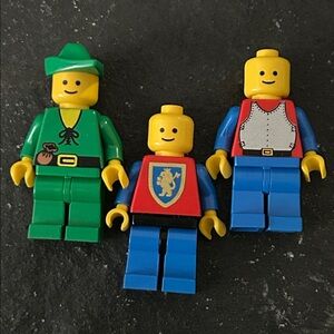 LEGO Vintage Forest man & Castle knights  Mini Figures (3)